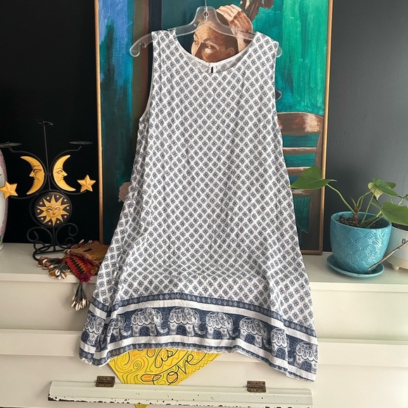 Elegant Blue and White Mini Dress - Picture 13 of 16